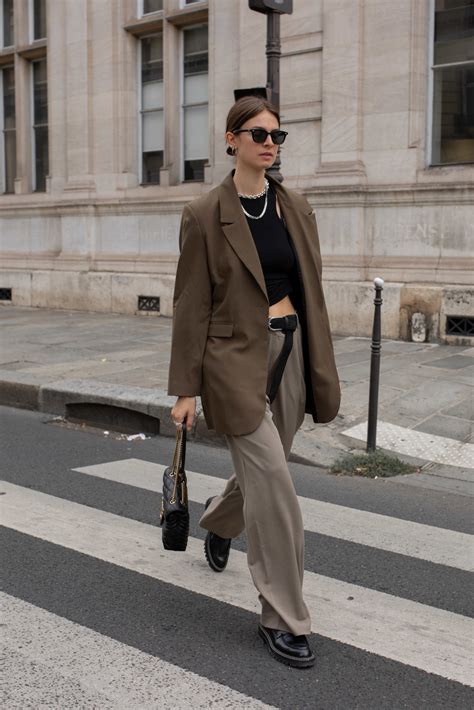 how to wear an oversize blazer